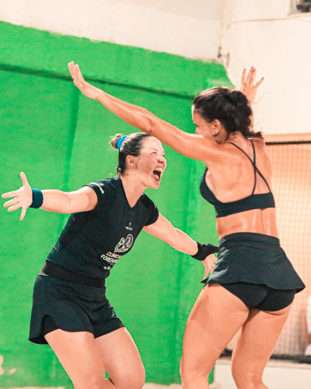 Dra. Agnella Massara e Forehand Beach Tennis